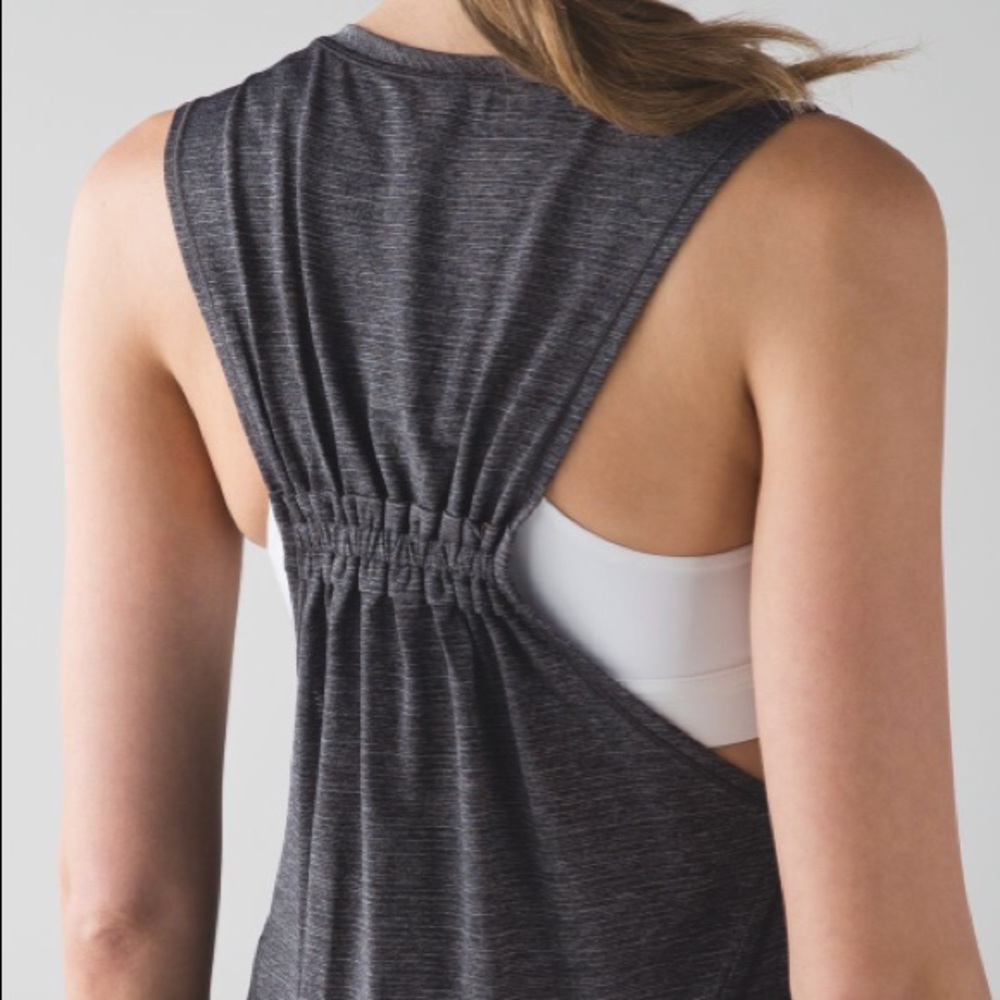 Lululemon In A Cinch Tank - Size 6